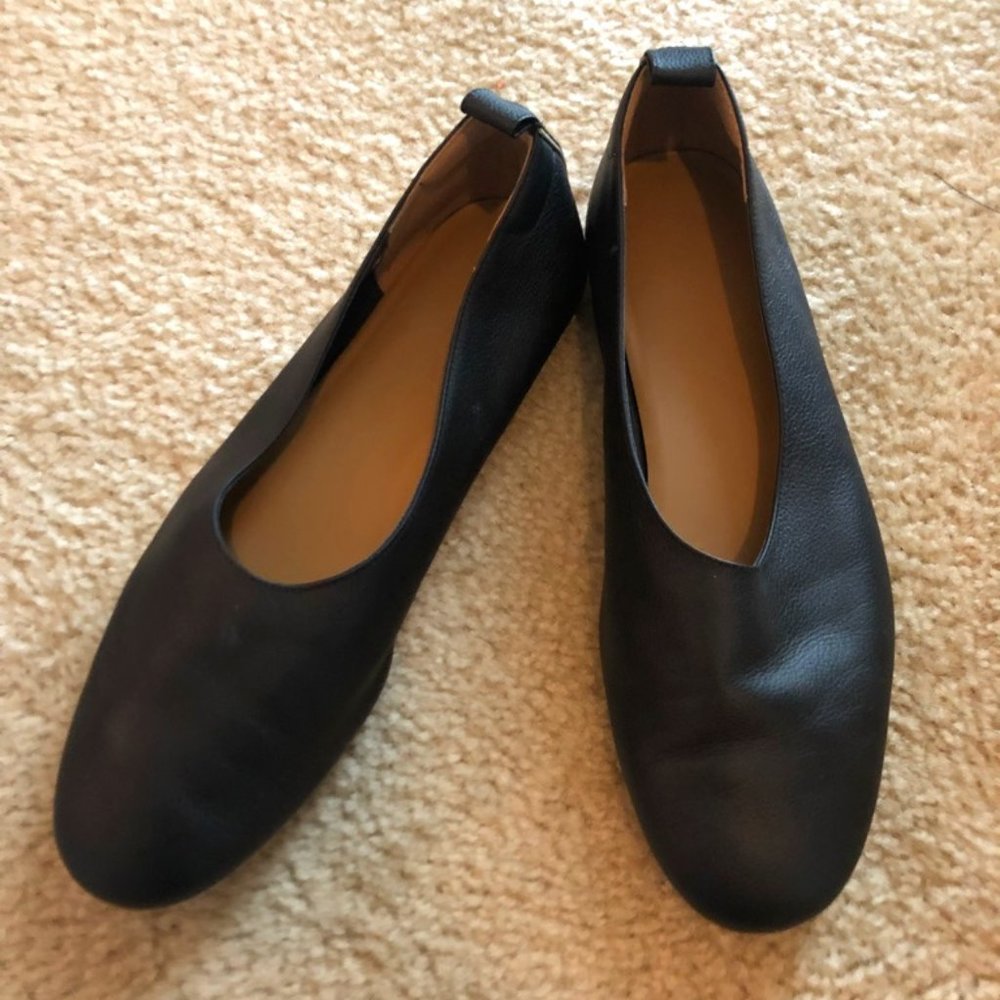 Everlane black "day glove" flats